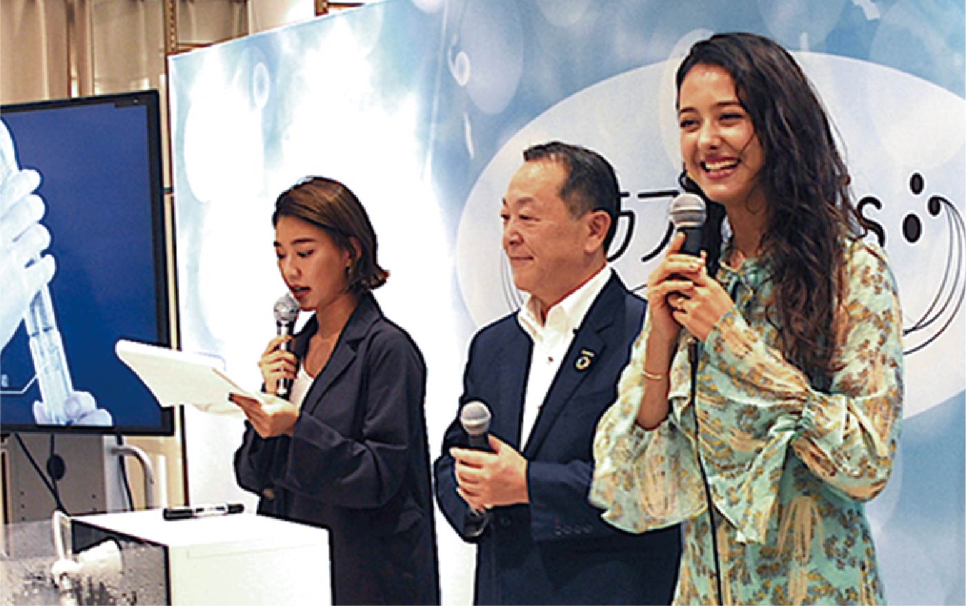 神コレPOPUP SHOPイベントにモデルの浦沢アリサさんが来場しました